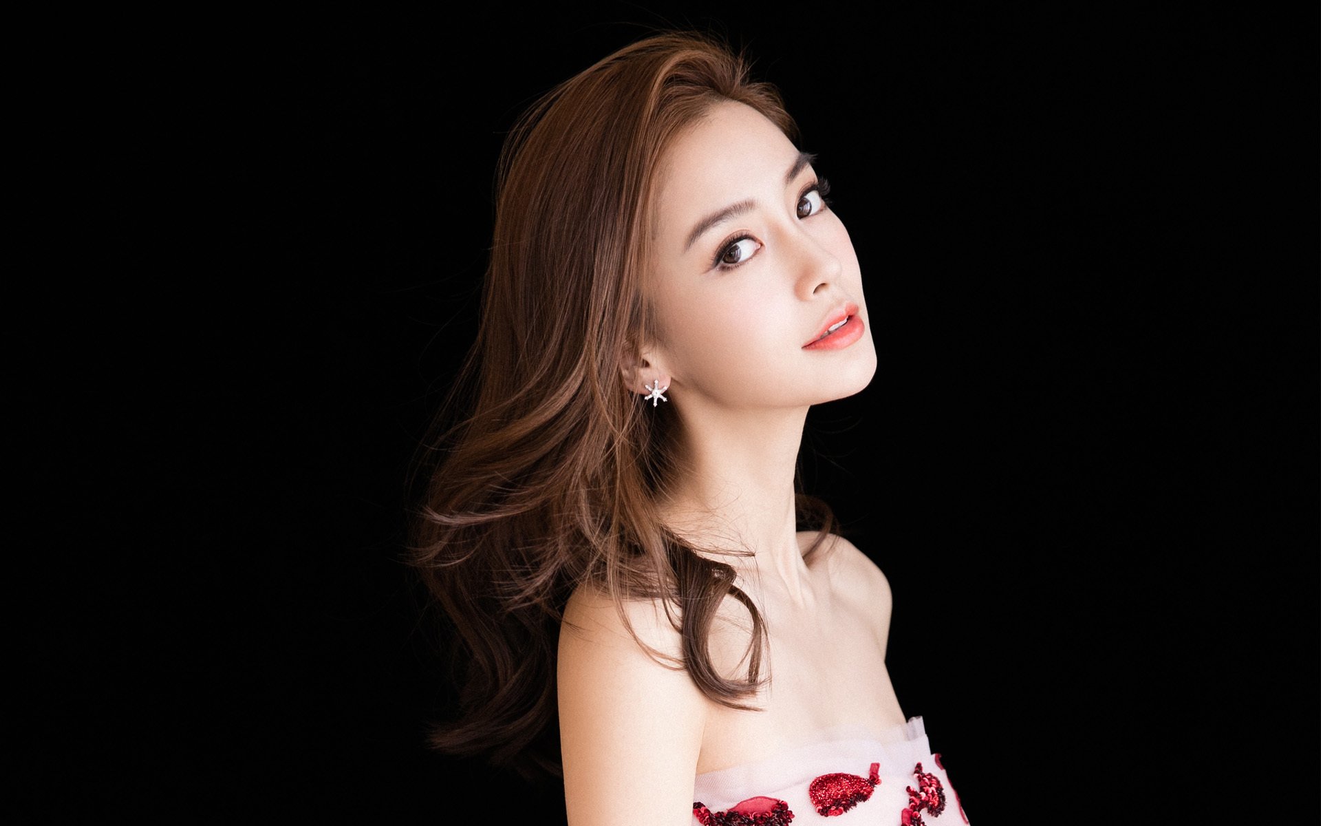 沙漠之鹰折戟孟买，当苏亚雷斯的绝唱，为印度斯坦的世预赛神话写下最后注脚
